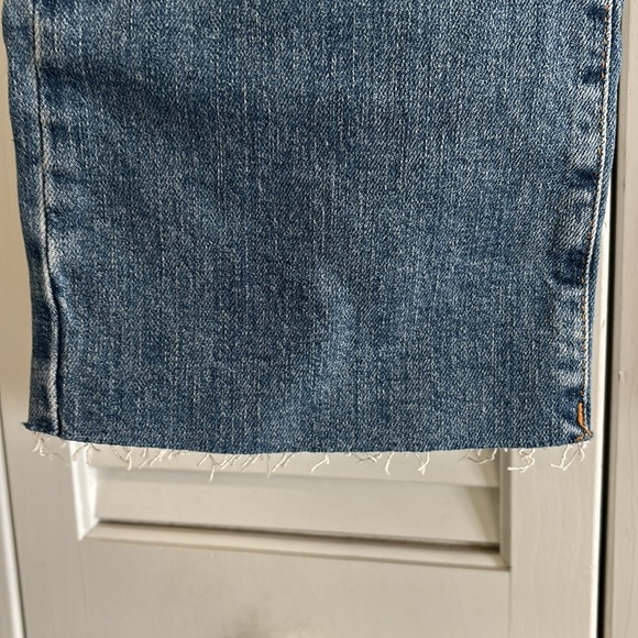 Zara Mid Rise Jeans Women’s Stretch Denim Raw Hem Mid Blue 6147/121/427 Size 10 - Picture 2 of 12